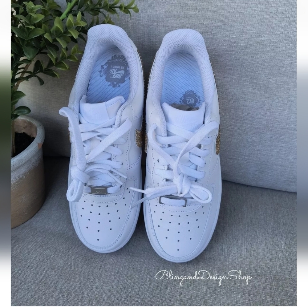 Women's Nike Air Force 1 07 White Sneakers made with Swarovski Crystals - Picture 7 of 8